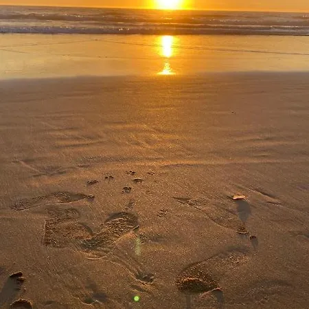 Rock’s Spot Front Apartment Costa da Caparica