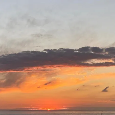 Apartment Rock’s Spot Front *