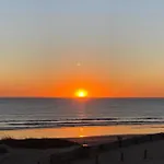 Rock's Spot Front Costa de Caparica